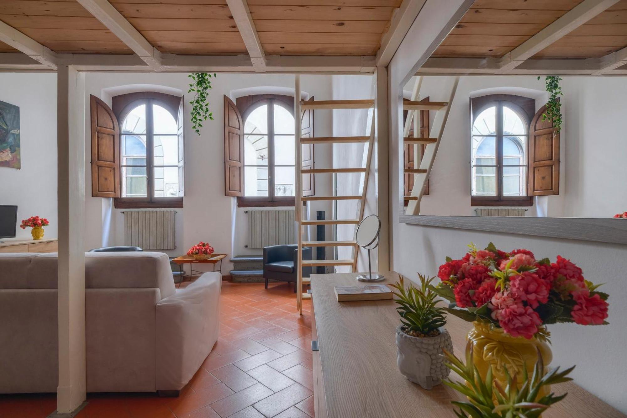 フィレンツェLa Casa Di Dante Alighieriアパートメント エクステリア 写真
