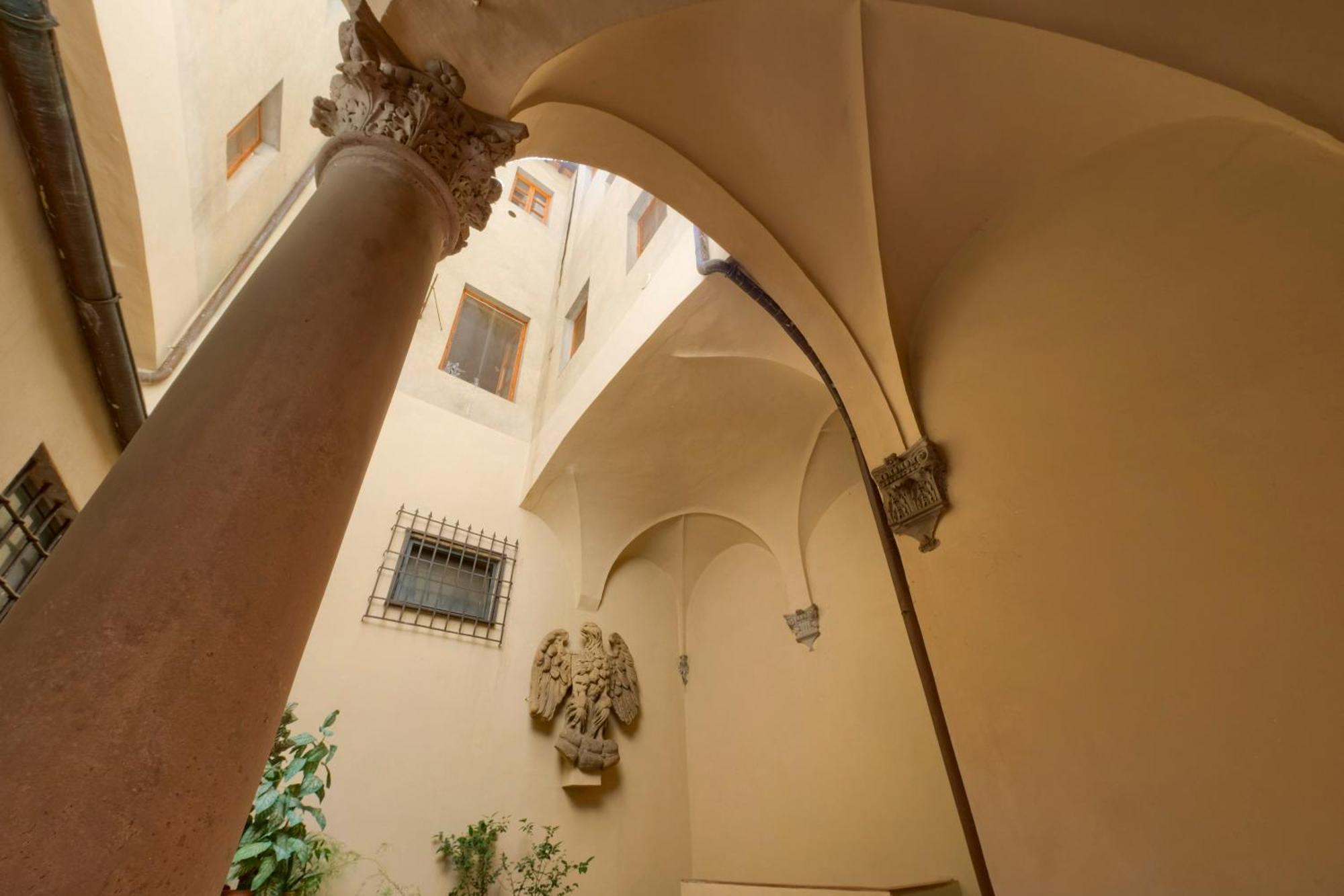 フィレンツェLa Casa Di Dante Alighieriアパートメント エクステリア 写真
